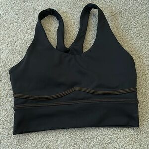 “Wilo”: sports bra